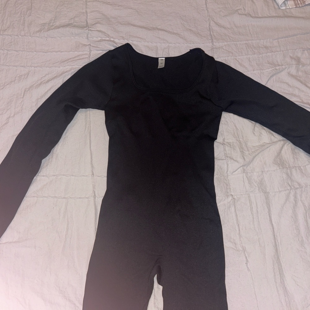 Tiktok Shop, never worn! Size Xs fits like a small, would be great for layering